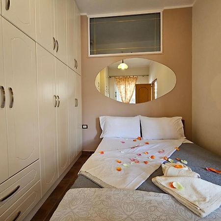 Apartament Leko Sarandë Exterior foto