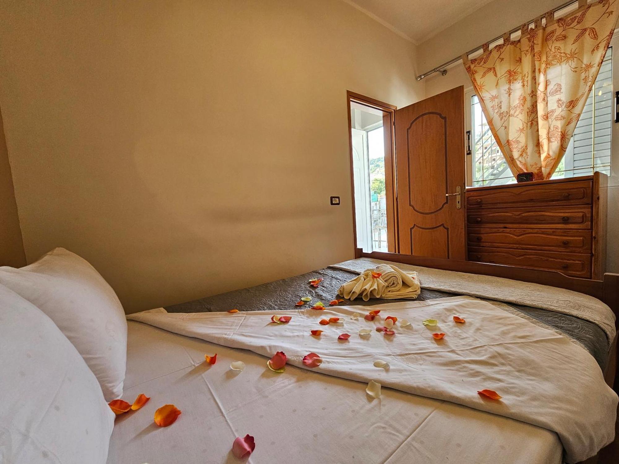 Apartament Leko Sarandë Exterior foto